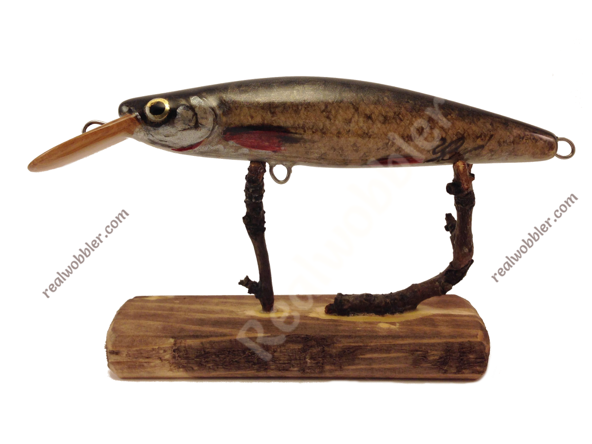 Handmade wood fishing lure for the fishing of bass, pike, asp fish